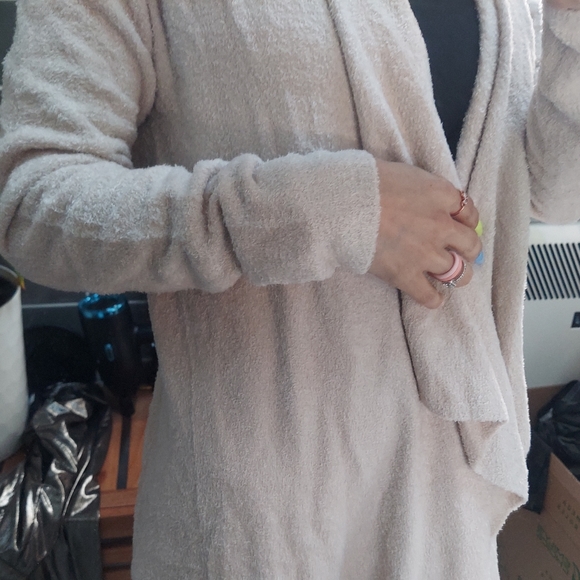 Barefoot Dreams Bamboo Chic Lite - Picture 5 of 5